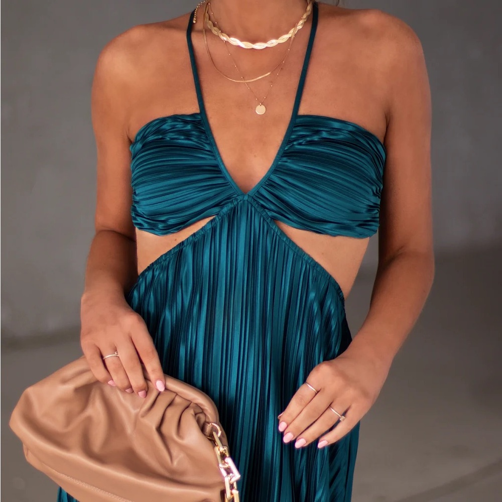 Hollywood Dreams Pleated Tie Back Midi Dress